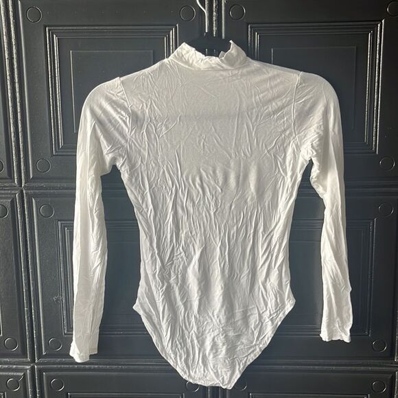 Boohoo white bodysuit - Picture 2 of 4